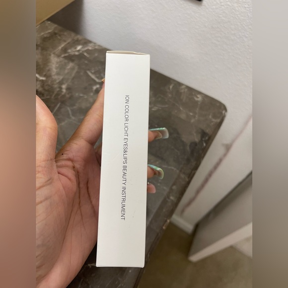 New! Eye & Face Massage Tool Wand Pen, Eye Lift Wand Heated Warm, Vibration, Fir - Picture 15 of 17